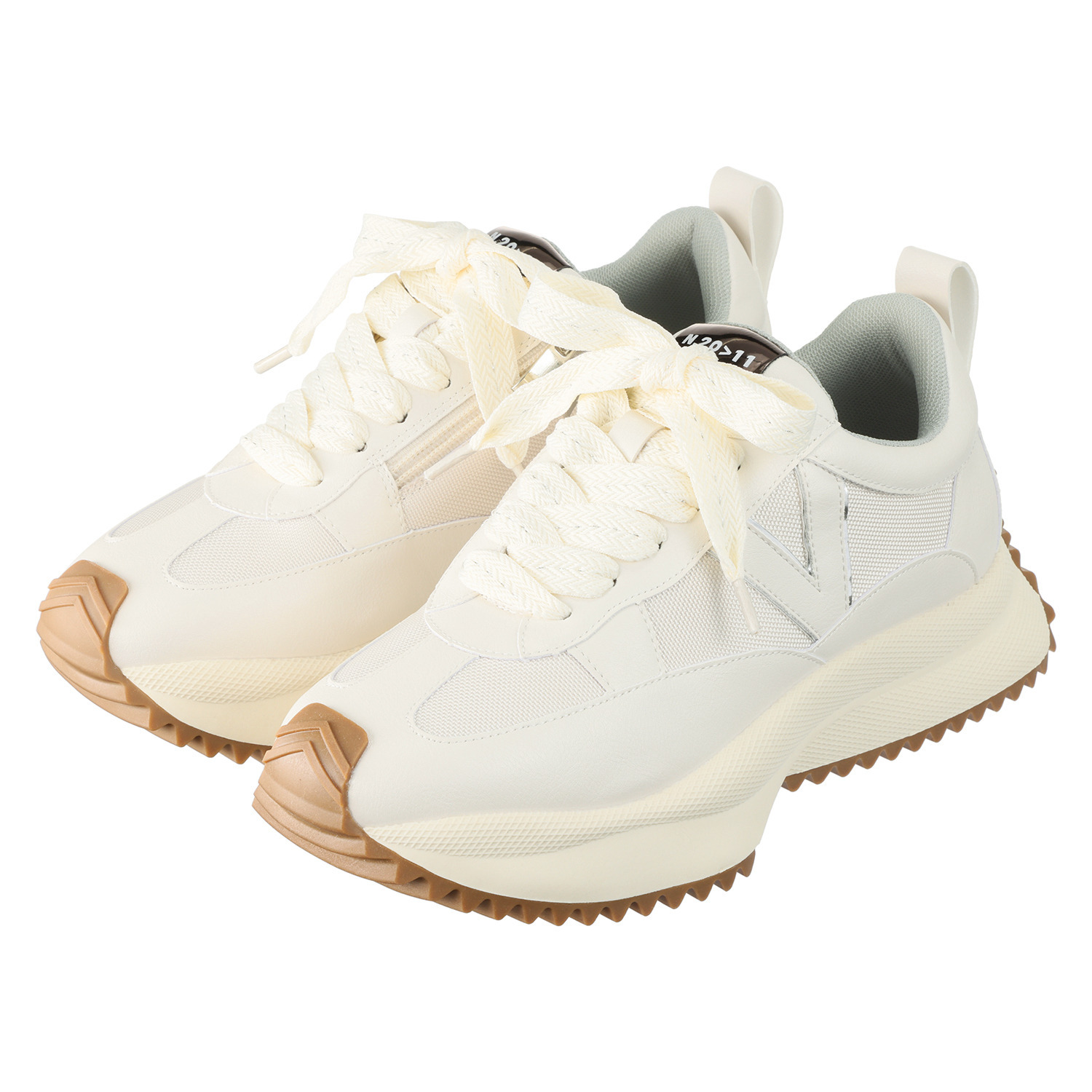 ヌーベルヴォーグ リュクスライン クラス感アップ！ モードに魅せる 大人のスニーカー