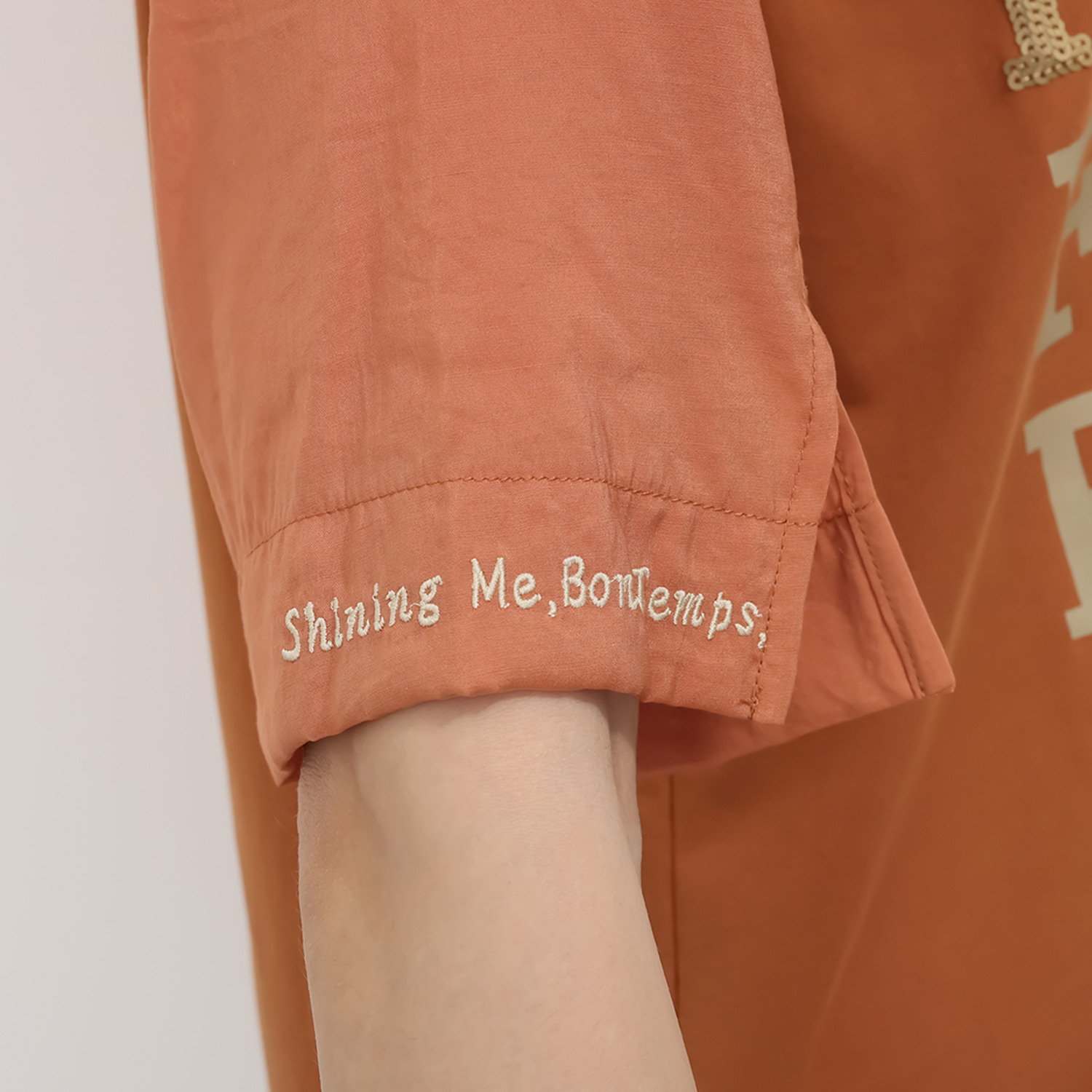 スタイル・ラヴィー スパンコール プリントアクセント プルオーバー