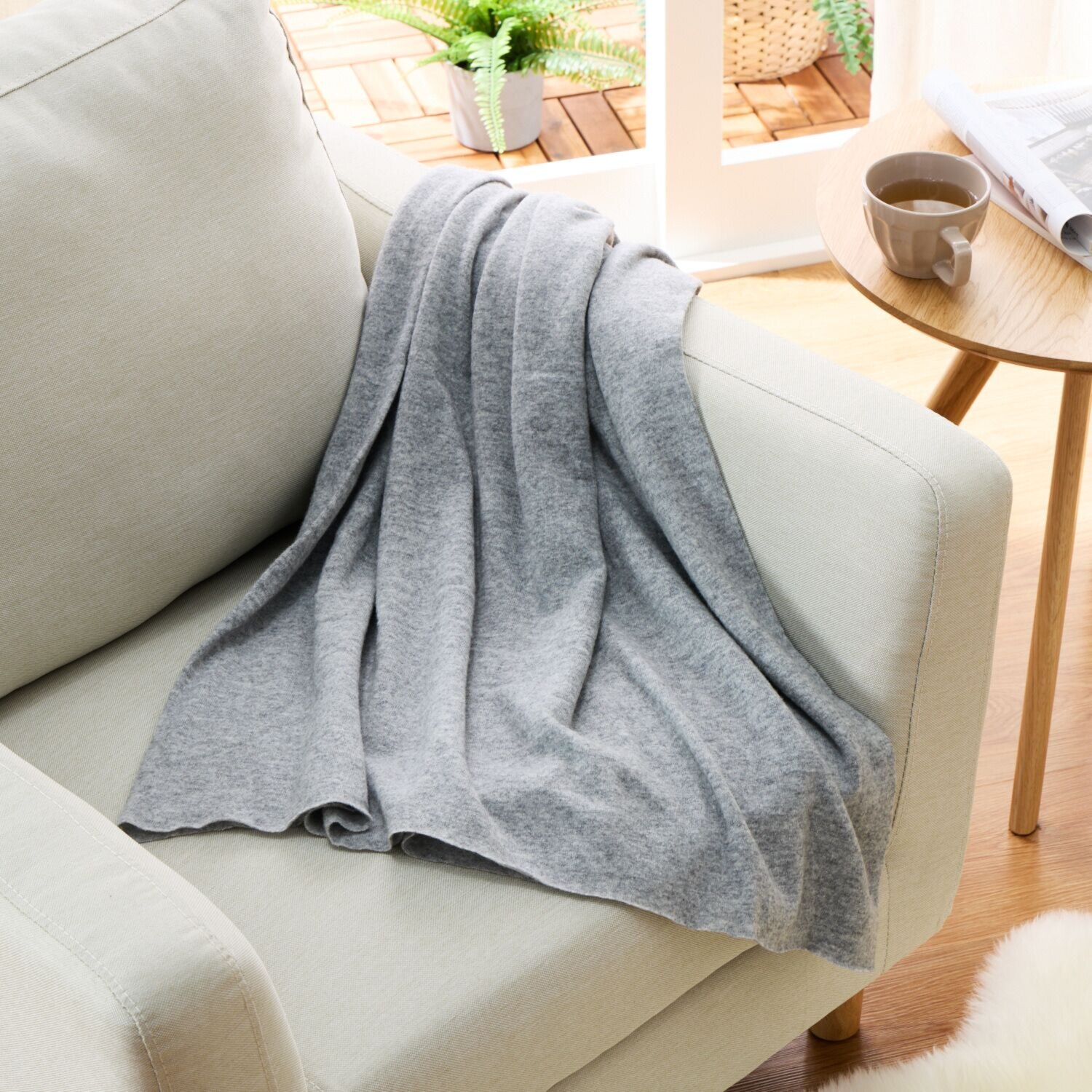 大津毛織 ふわっと、軽やか ウール高混率ブレンド 日本製ニットマルチケット