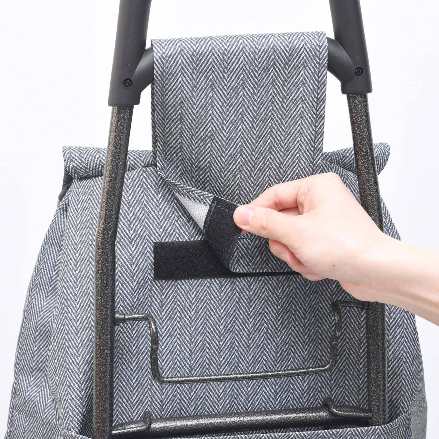 片側３輪タイヤが 段差や階段の移動を 楽々に！ 段差らくらくキャリー エシック