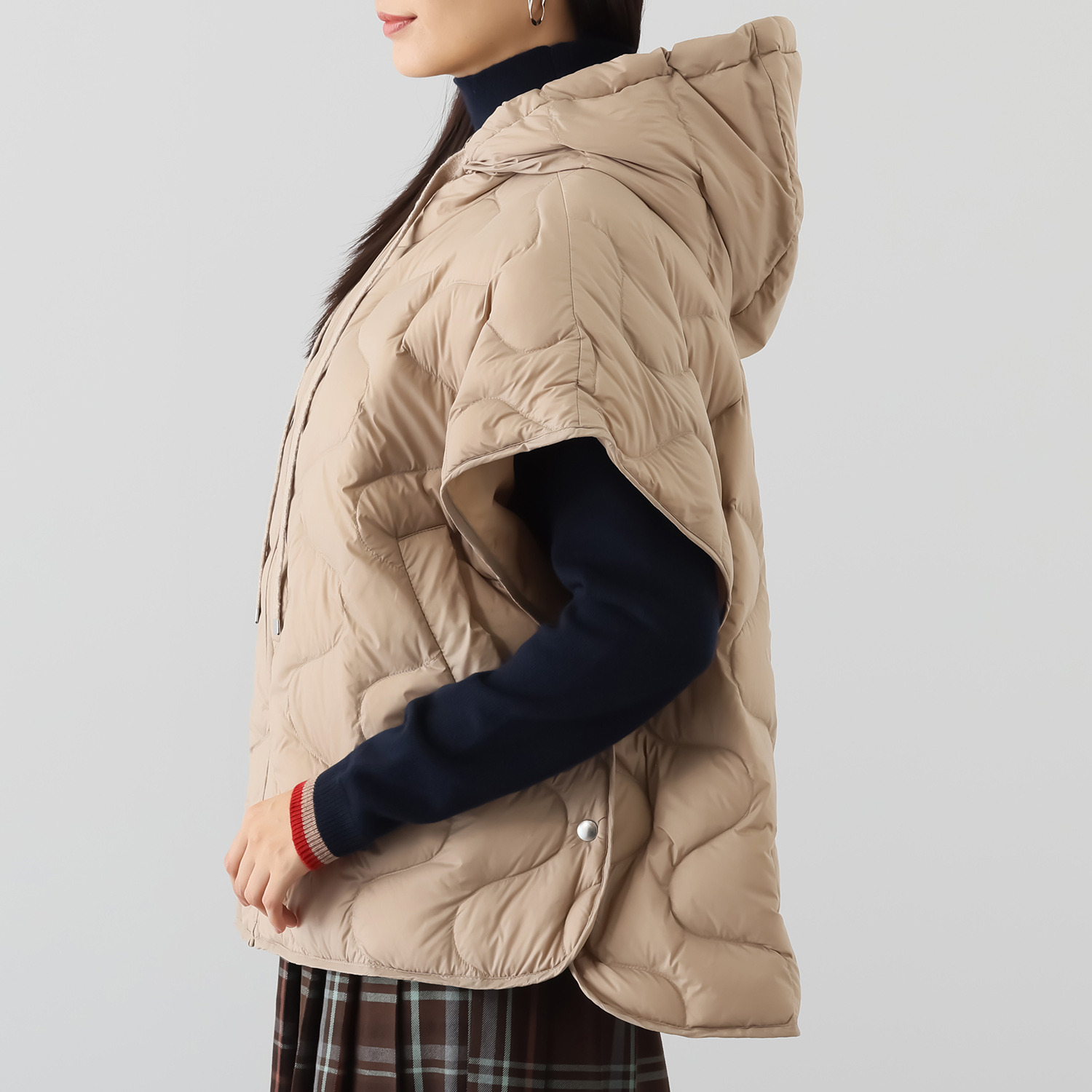 スタイルフライ はっ水 ウェーブ柄キルト フード付ダウンポンチョ