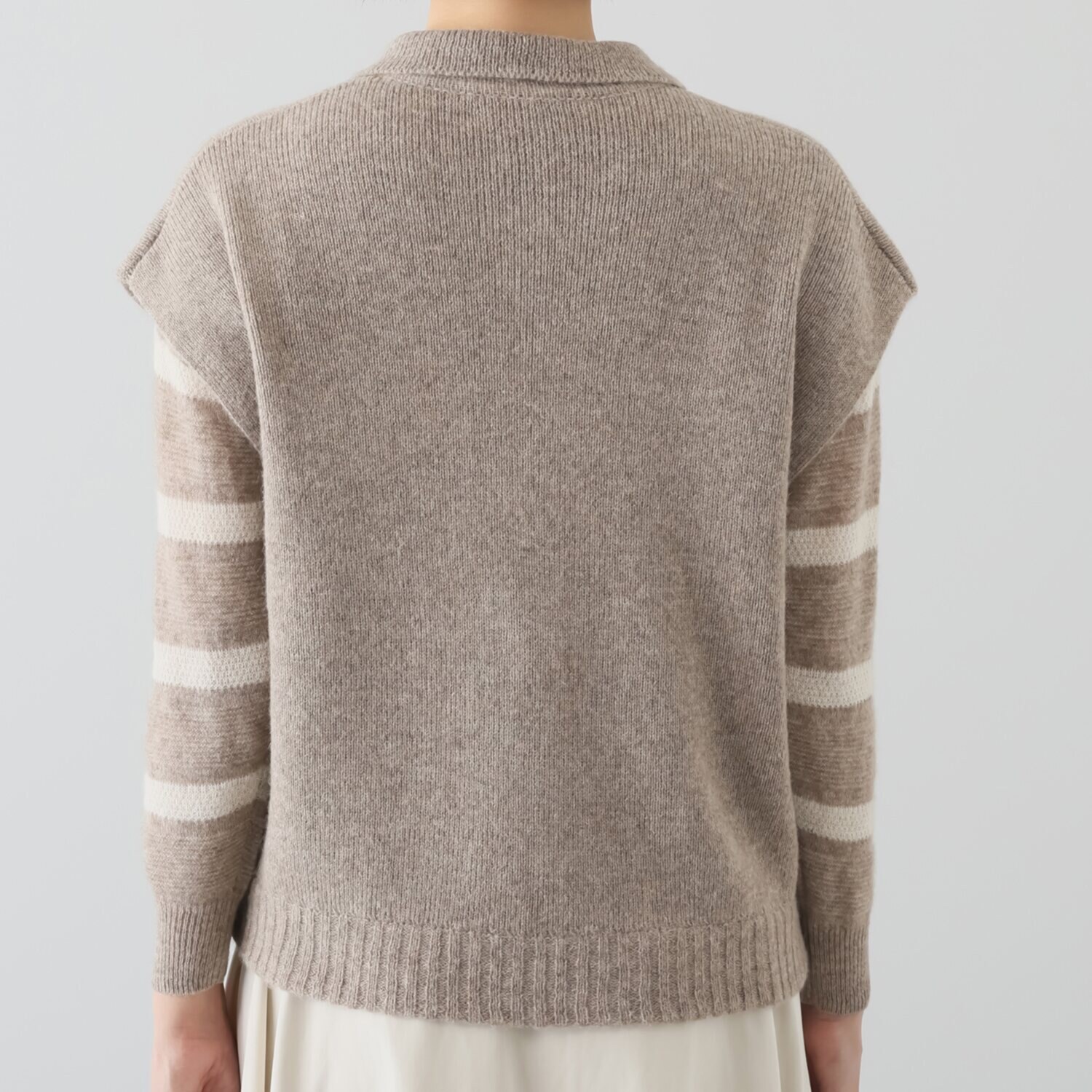 ソアージュ ベビーアルパカ ふんわり暖かい フレンチスリーブ ジップアップベスト