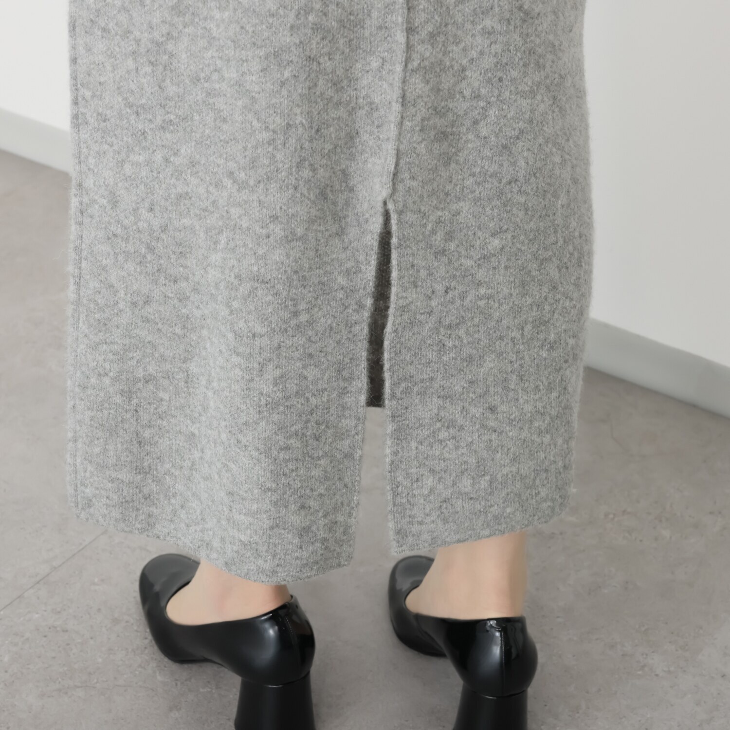 ソアージュ ベビーアルパカ ふんわり暖かい バックスリット ニットスカート