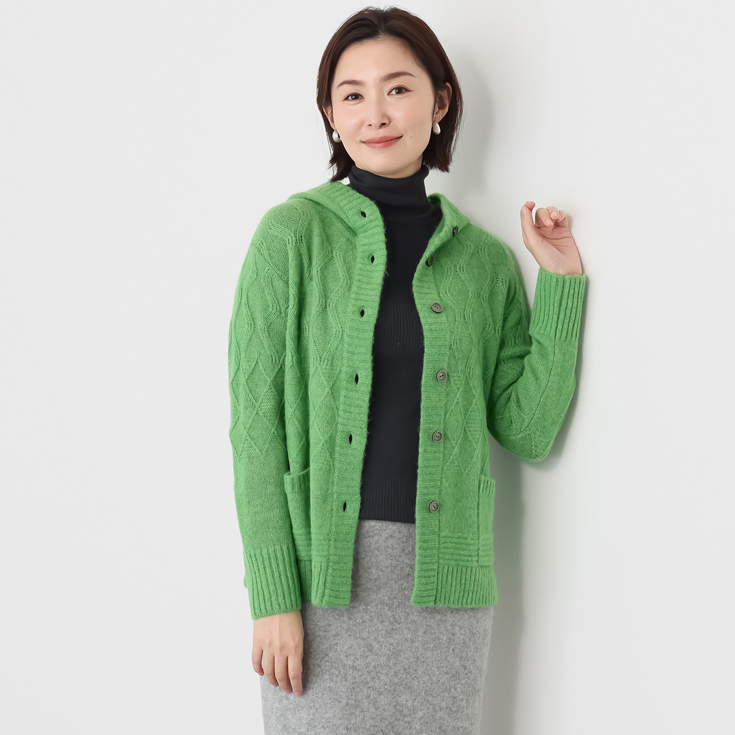 ソアージュ ベビーアルパカ１００％ ふんわり暖かい ケーブル編 フード付カーディガン