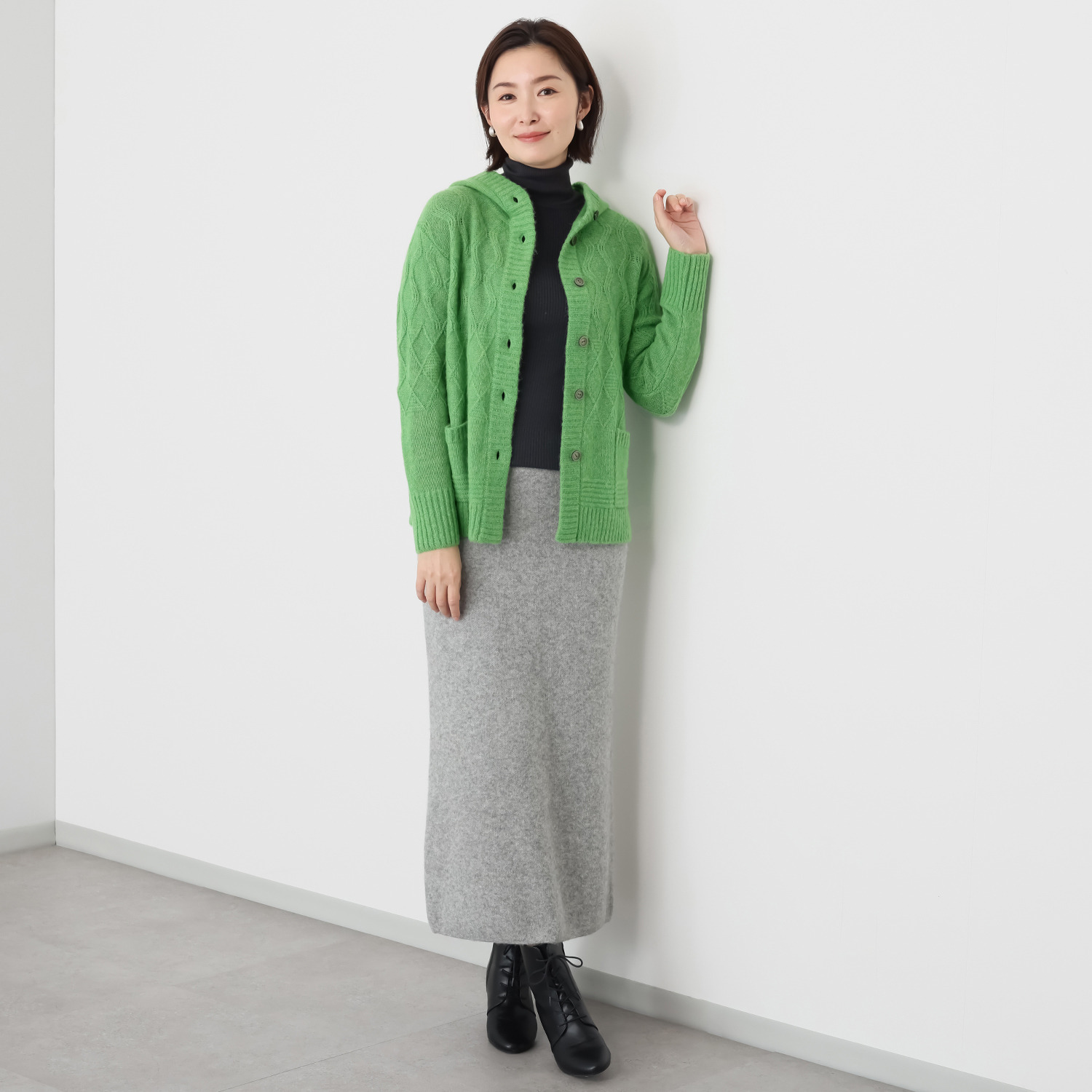 ソアージュ ベビーアルパカ１００％ ふんわり暖かい ケーブル編 フード付カーディガン