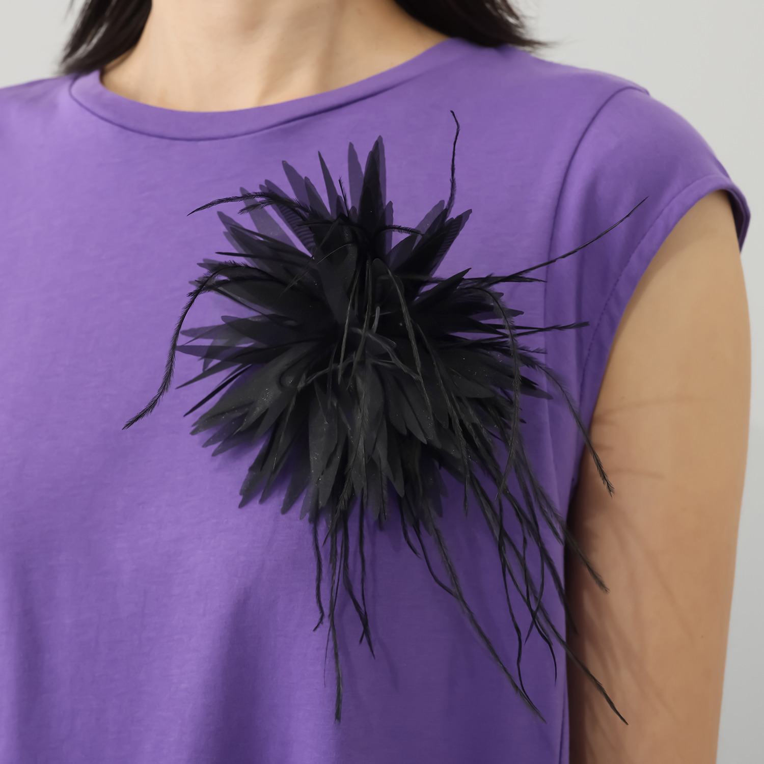 キリ　エ　キリ コサージュ付 キャップスリーブ カットソープルオーバー