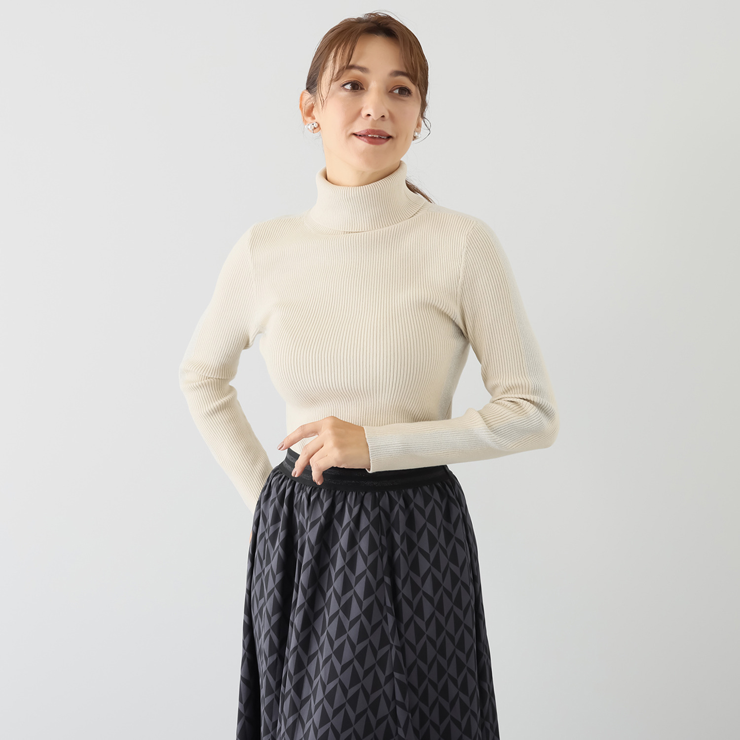 スタイル・ラヴィー 吸湿発熱 ラメラインがエレガント タートル ニットプルオーバー