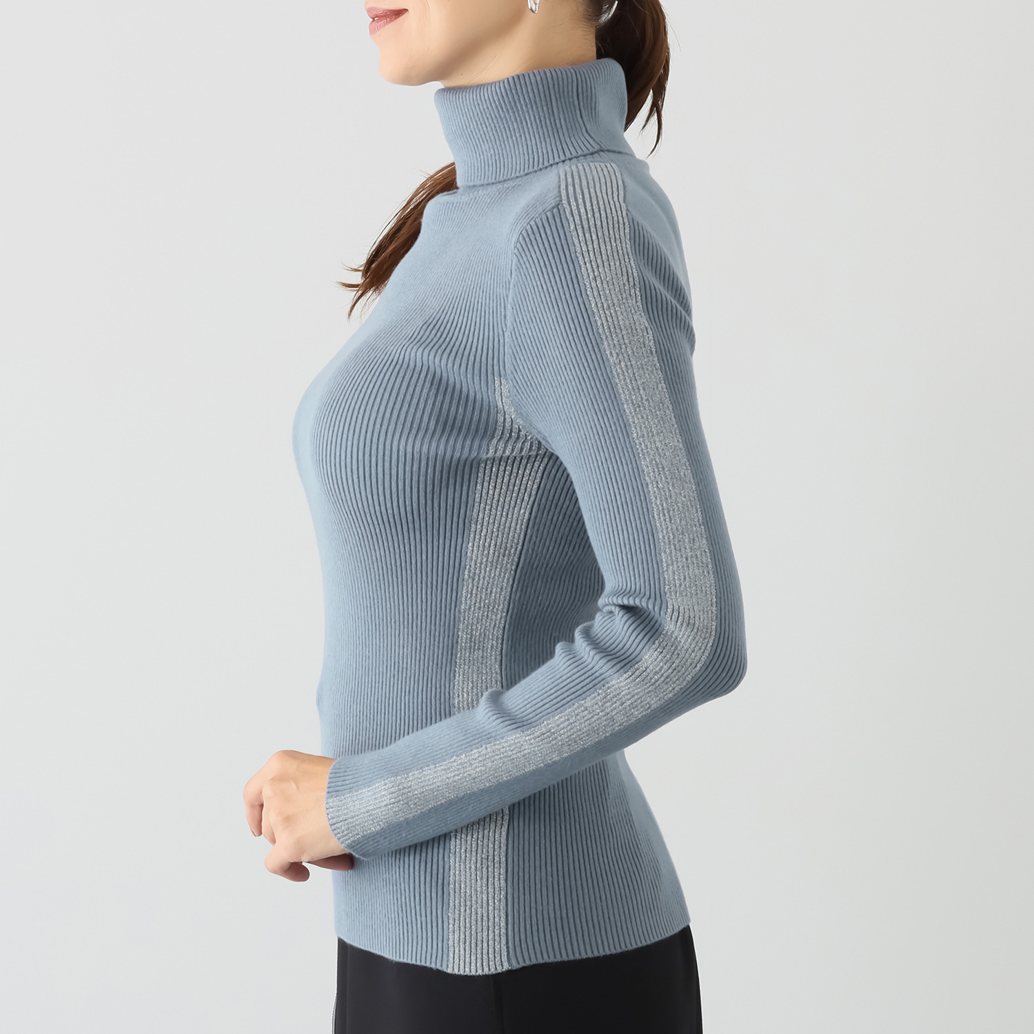 スタイル・ラヴィー 吸湿発熱 ラメラインがエレガント タートル ニットプルオーバー