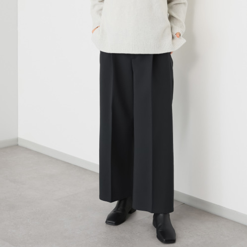 ウタオ カットジョーゼット 裏起毛 センタープレス ストレートパンツ ウタオ カットジョーゼット 裏起毛 センタープレス ストレートパンツ