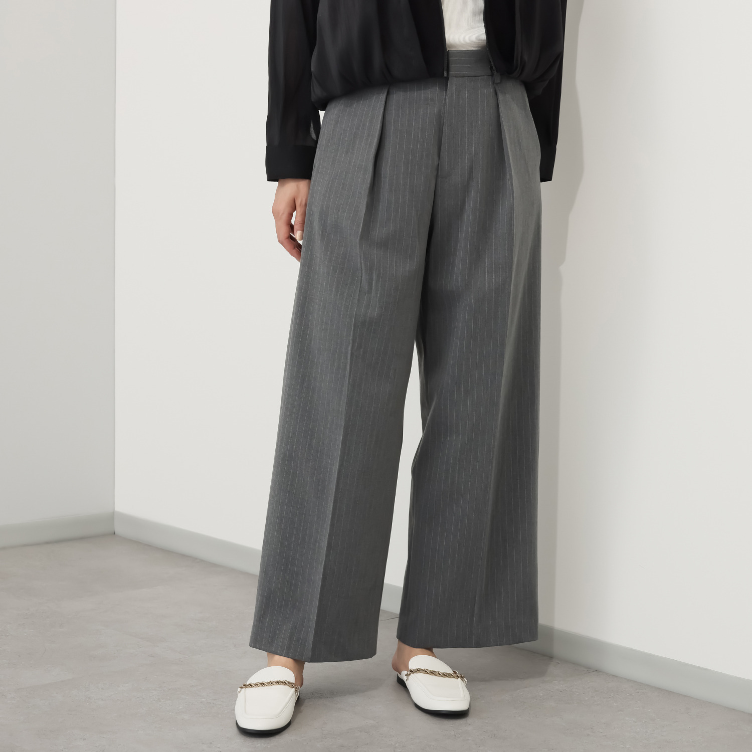 ボンボン・エ・ショコラ ピンストライプ セミワイドパンツ