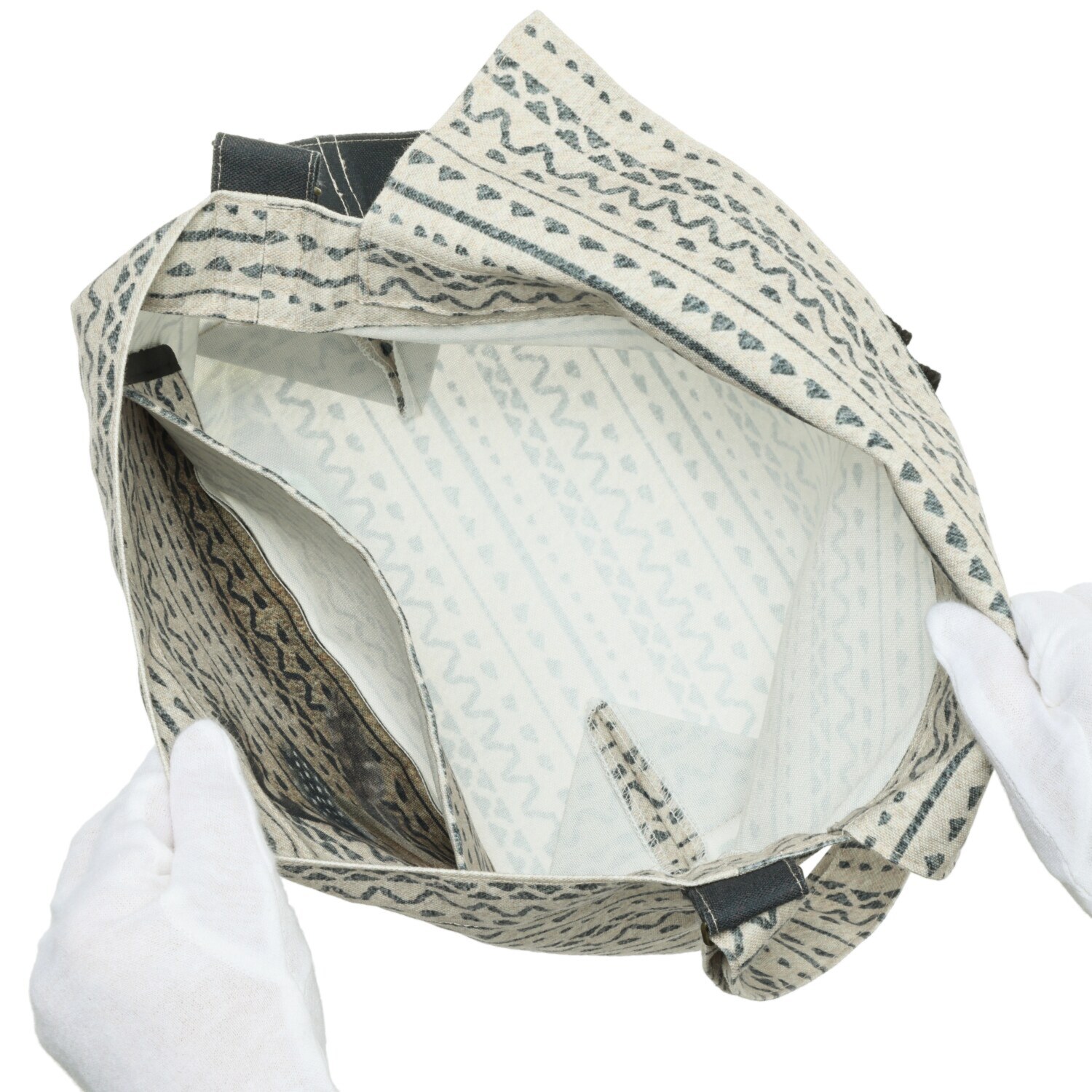 リュシー・ダンセット フラップショルダーバッグ