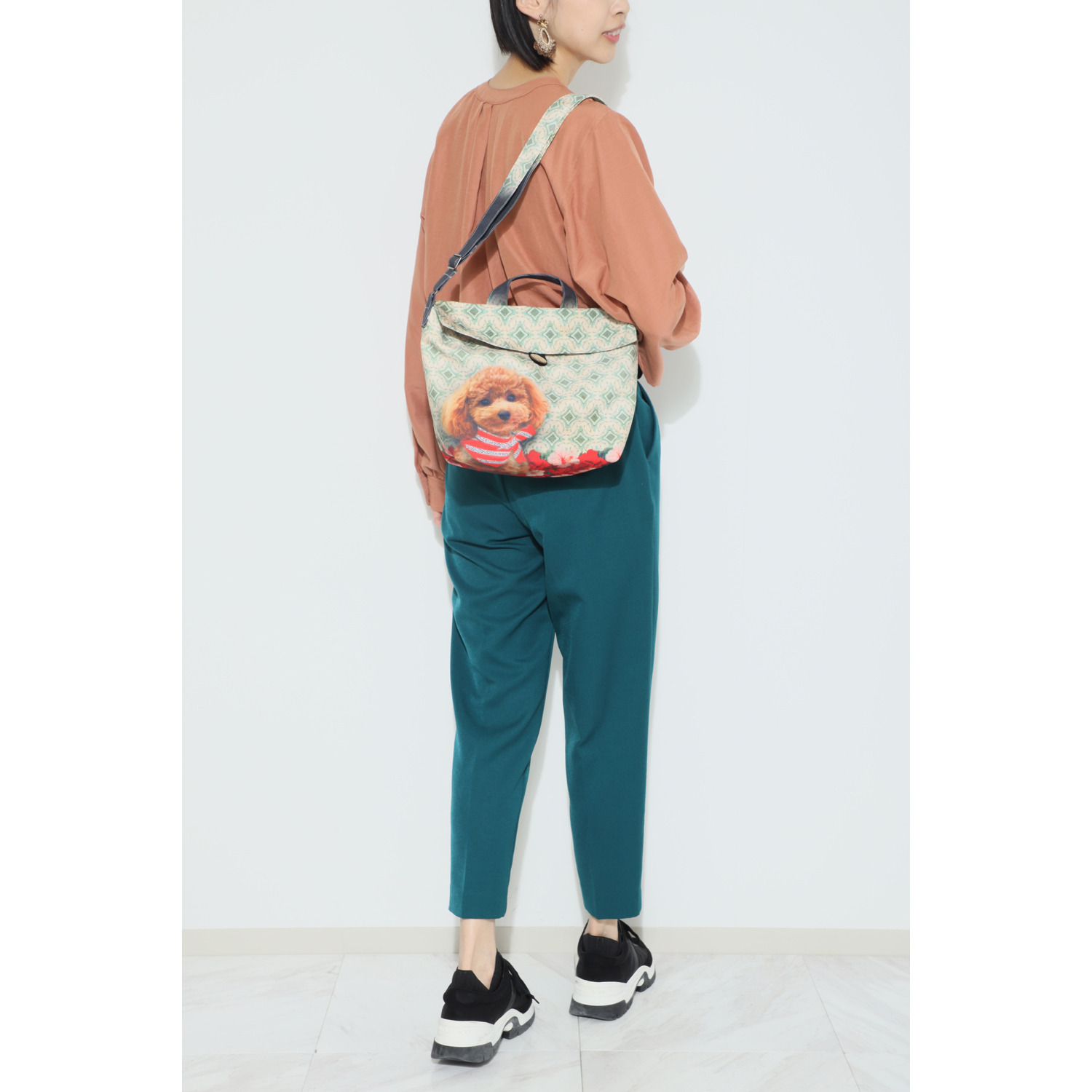 リュシー・ダンセット フラップショルダーバッグ