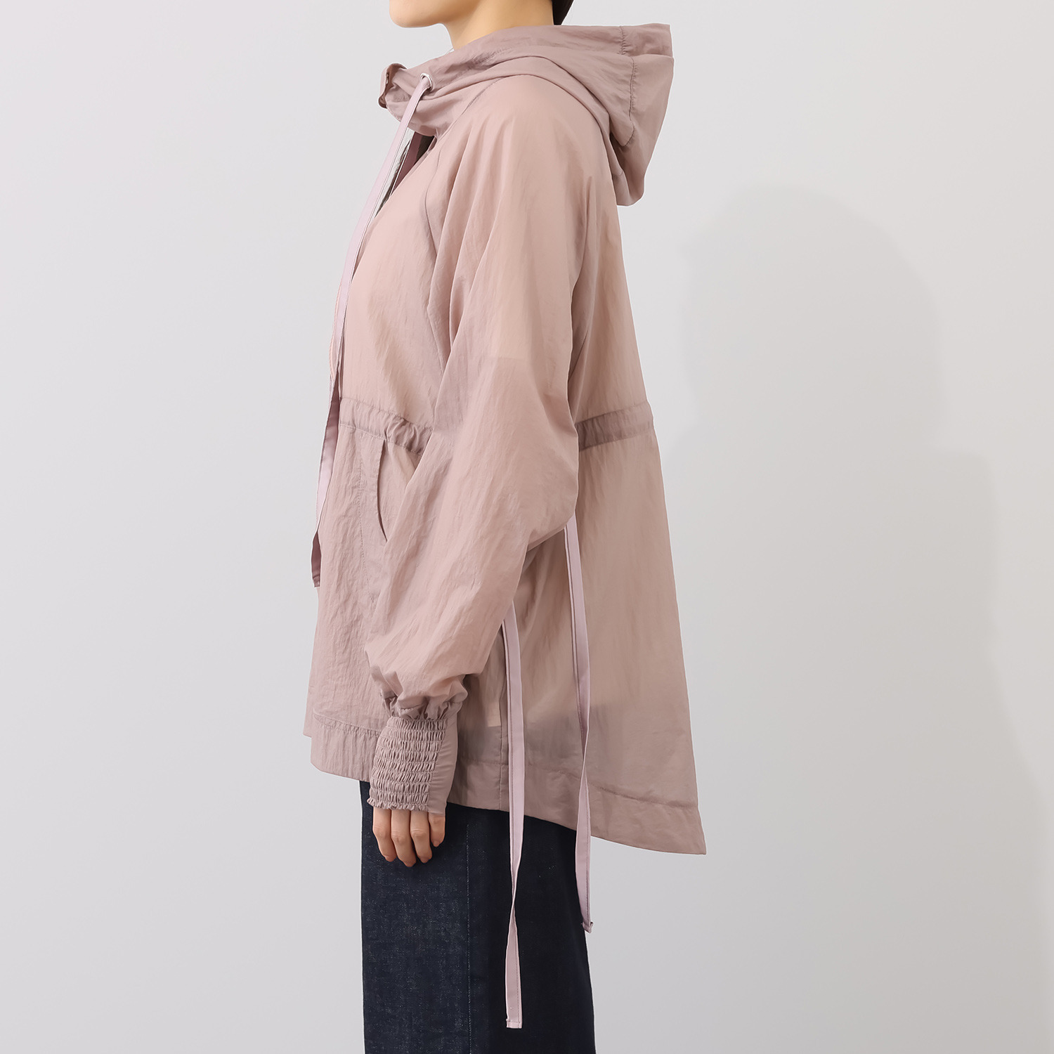 メイドバイスターズ 透けるのに しっかりＵＶカット！ ふわふわシフォン調 ポケッタブルパーカー