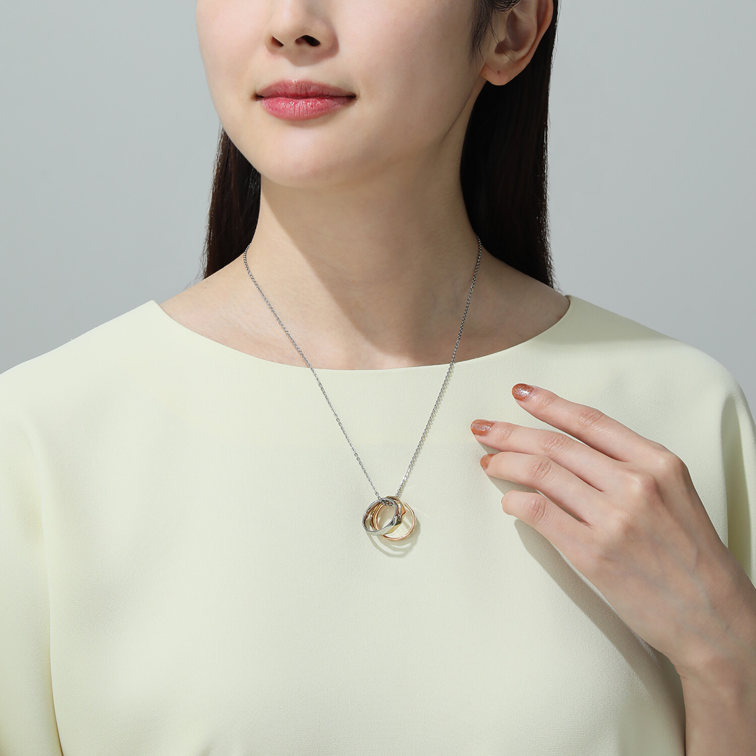 デイスティー サージカルステンレス メタルファセットカット トリカラーリング＆ ネックレスセット