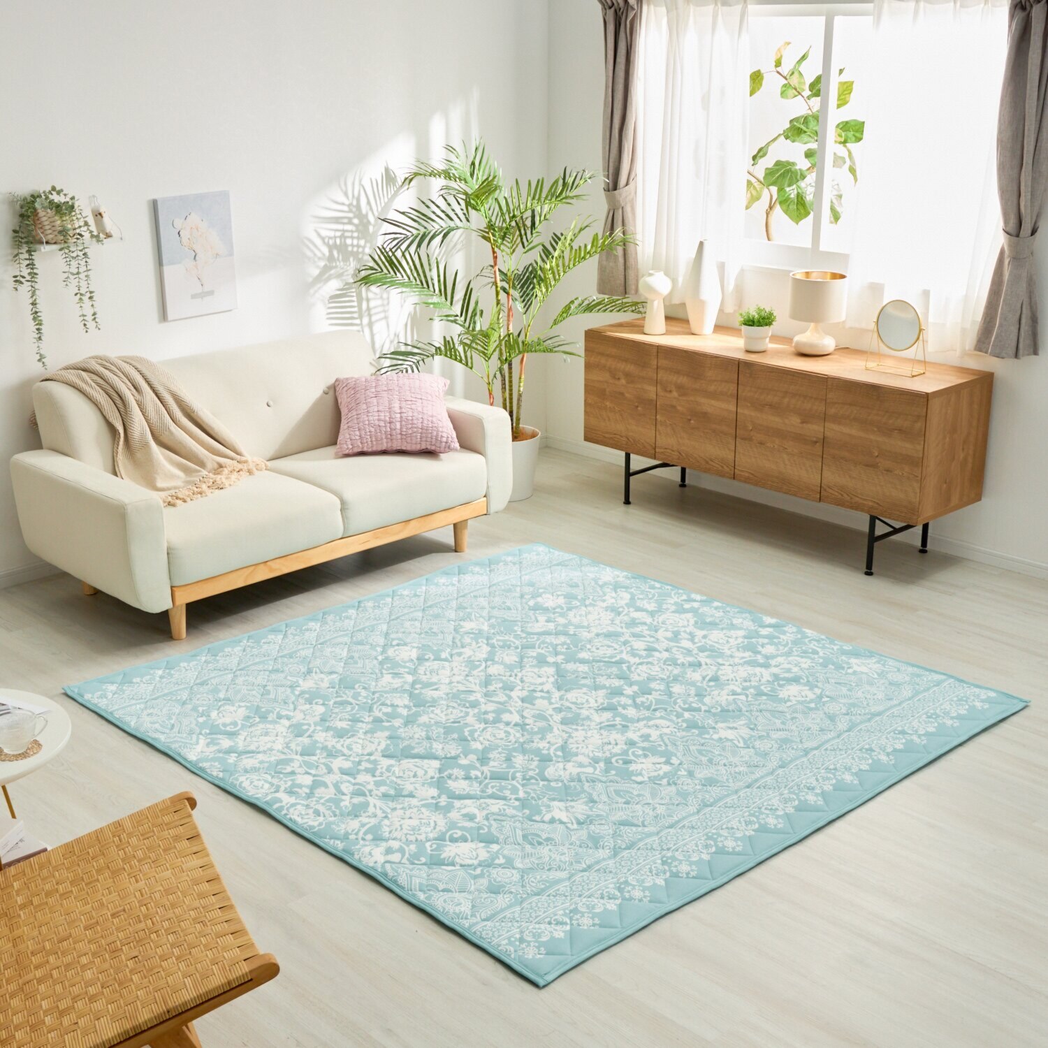 ひんやり素材＆ ＰＣＭプリントで ダブル冷感！ クールラグ アンダルーナ＜１９０×１９０ｃｍ＞