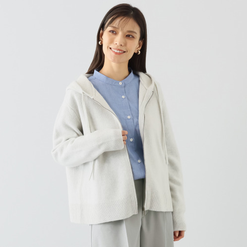 ウタオ　ウールカシミヤ混　ＡＱＵＡニット　フードパーカー