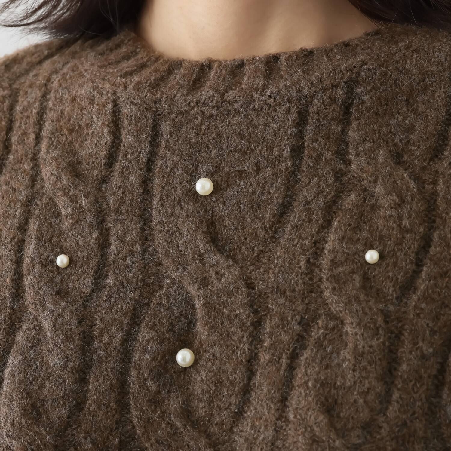 シャビージェンティール ケーブル柄 パール調ビーズ付 ニットプルオーバー