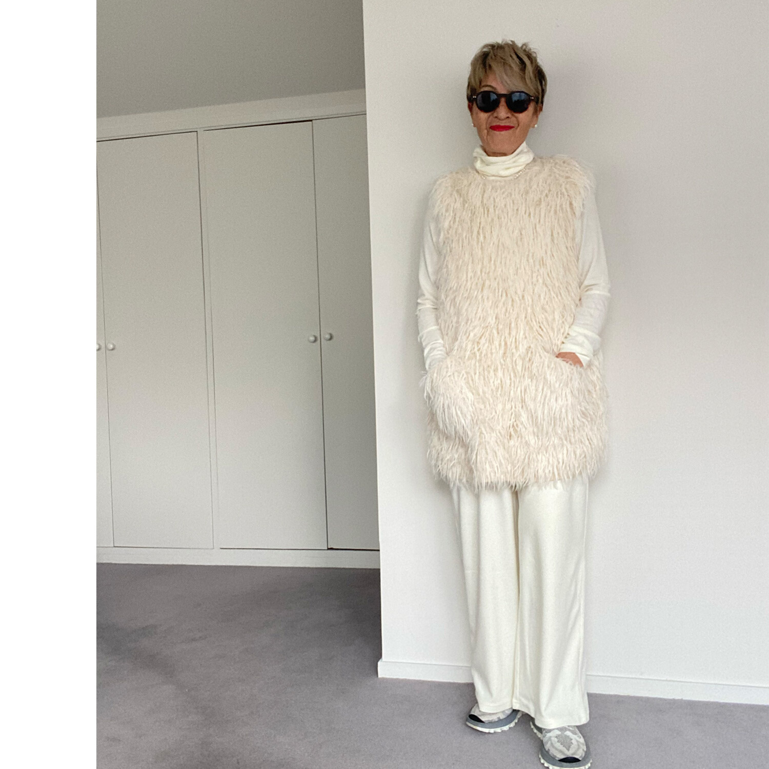 シャビージェンティール シャギーニット ラウンドネック ポケット付 チュニック丈ジレ