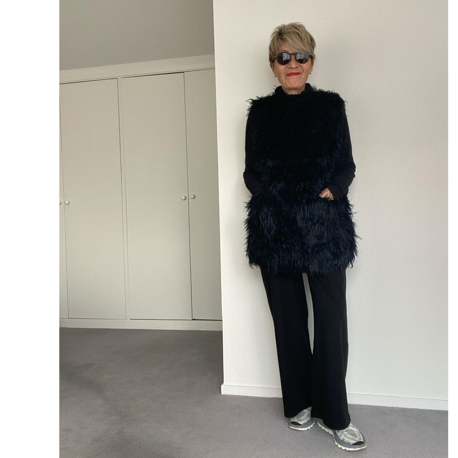 シャビージェンティール シャギーニット ラウンドネック ポケット付 チュニック丈ジレ