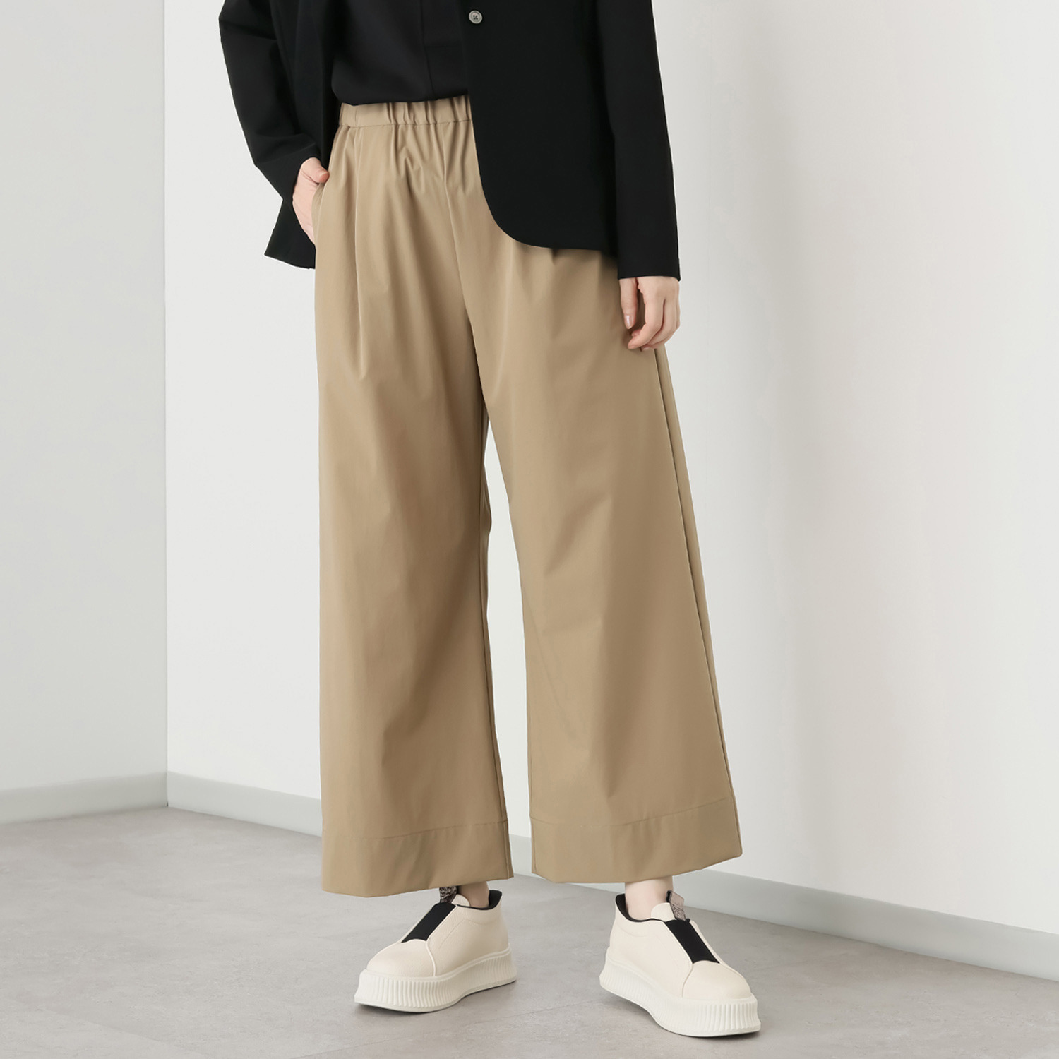 ヤエアジュテ ラクしてすっきり 品良くカッコ良く イージーワイドパンツ