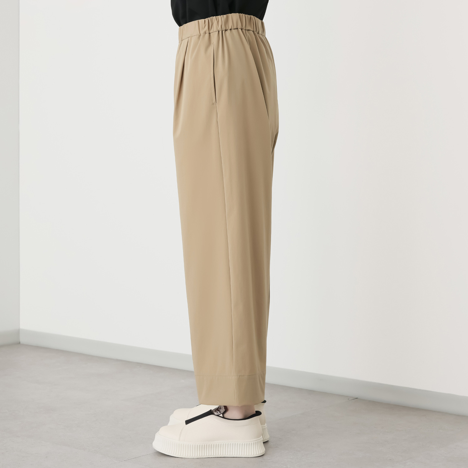 ヤエアジュテ ラクしてすっきり 品良くカッコ良く イージーワイドパンツ