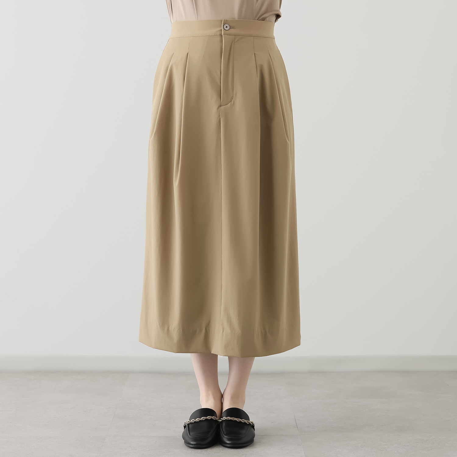 ヤエアジュテ モード＆レディーライク タックデザイン Ｉラインスカート