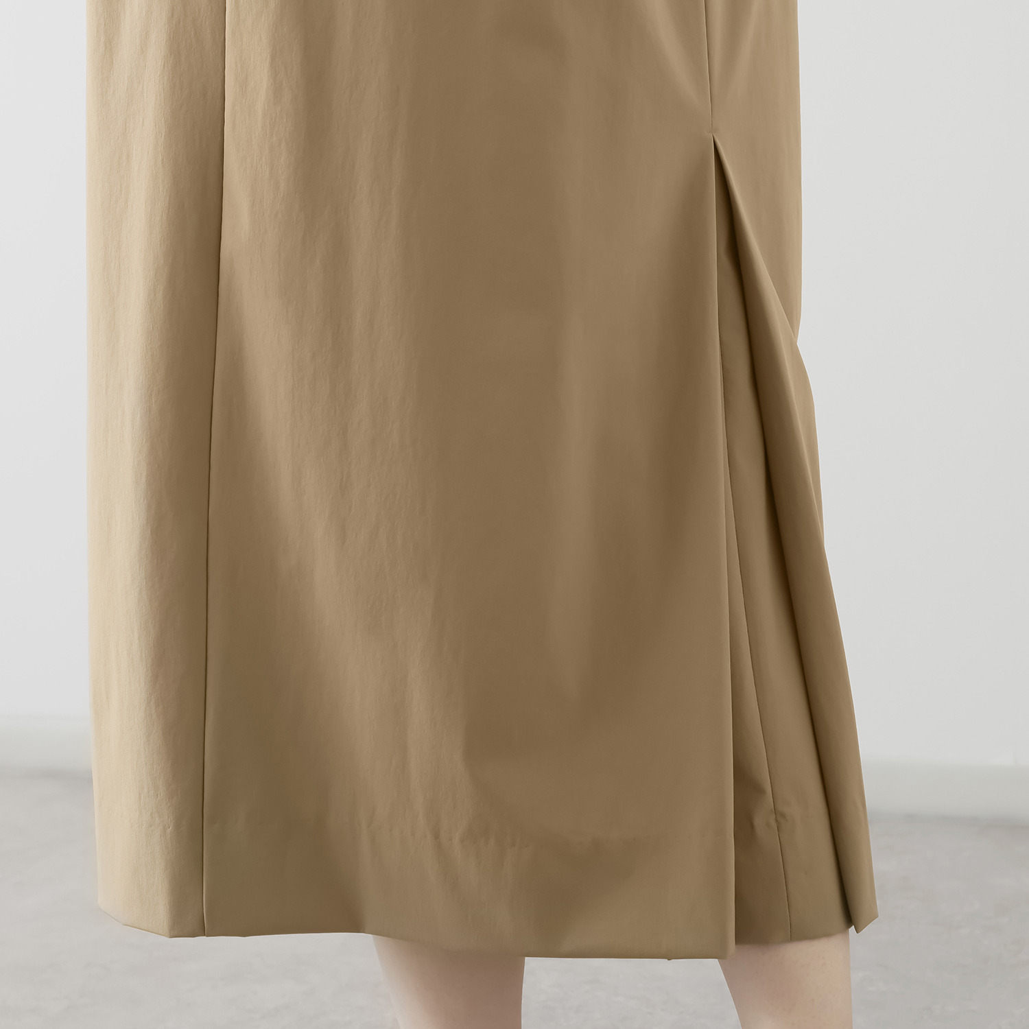 ヤエアジュテ モード＆レディーライク タックデザイン Ｉラインスカート