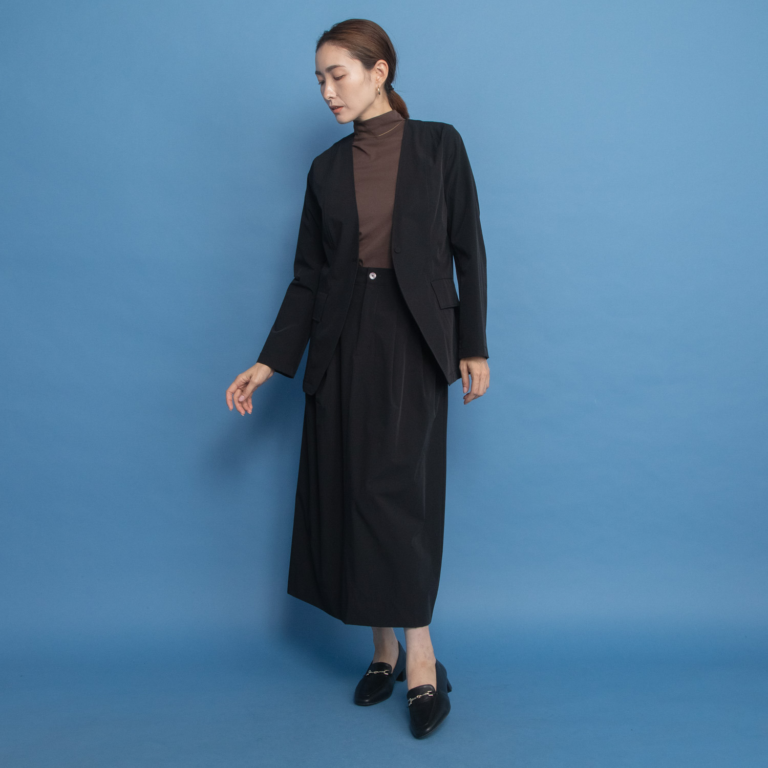 ヤエアジュテ モード＆レディーライク タックデザイン Ｉラインスカート