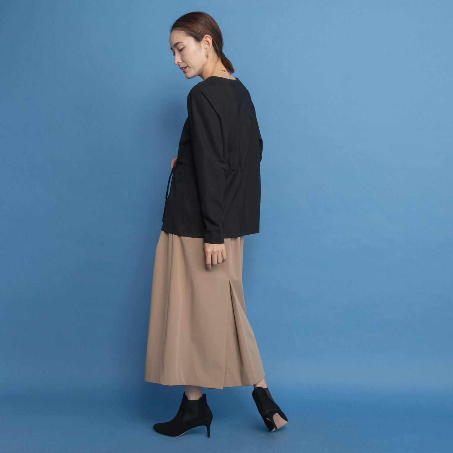 ヤエアジュテ モード＆レディーライク タックデザイン Ｉラインスカート
