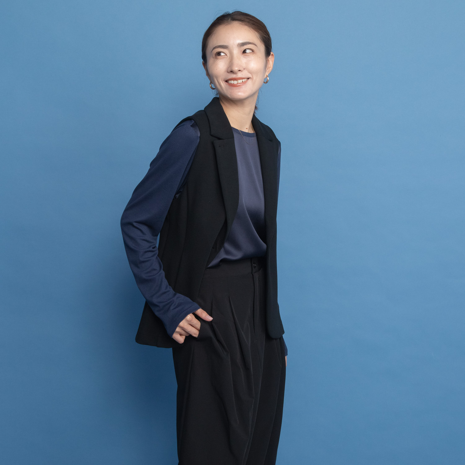 ヤエアジュテ 初秋を彩る プラスワンアイテム テーラードカラー カットソーベスト