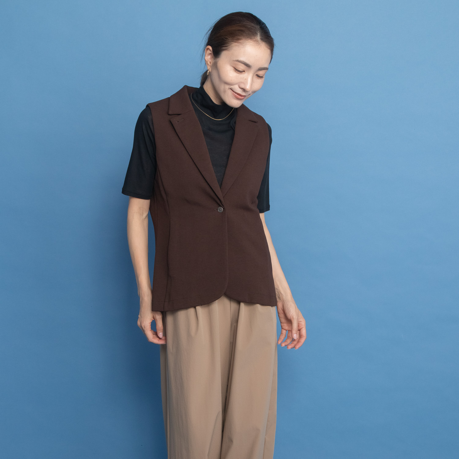 ヤエアジュテ 初秋を彩る プラスワンアイテム テーラードカラー カットソーベスト