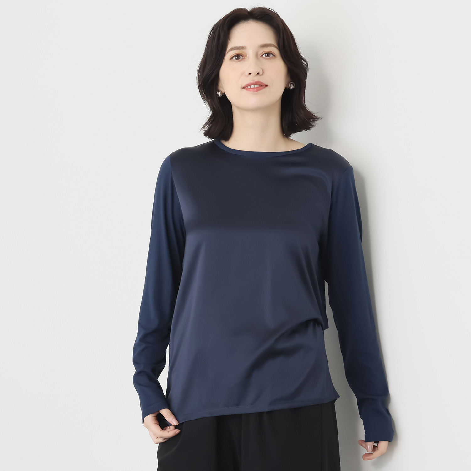 ヤエアジュテ シルク混の深い光沢で トレンドと品を取り入れる ２ウェイ コンビプルオーバー