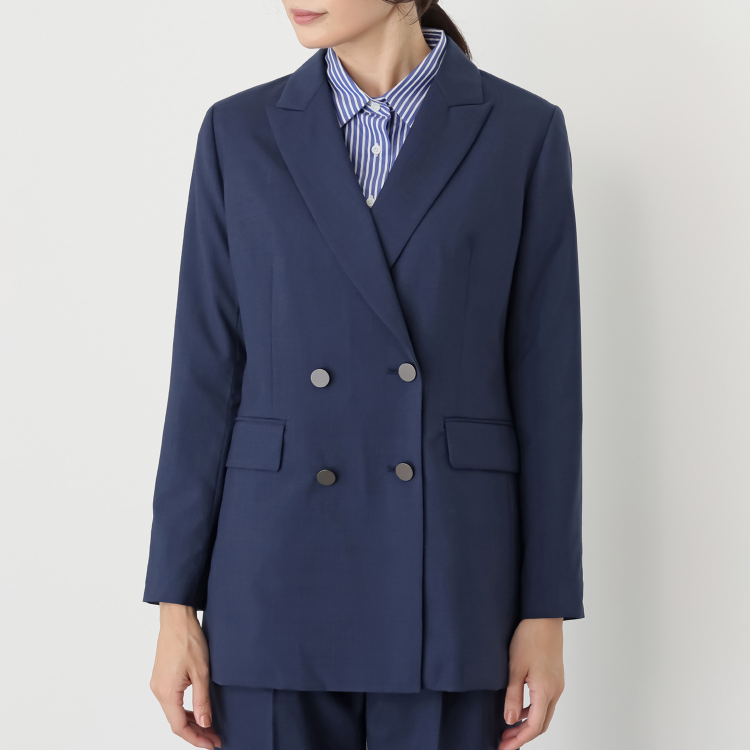 メリオン 上質ウールで仕立てた ピークドラペル ジャケット