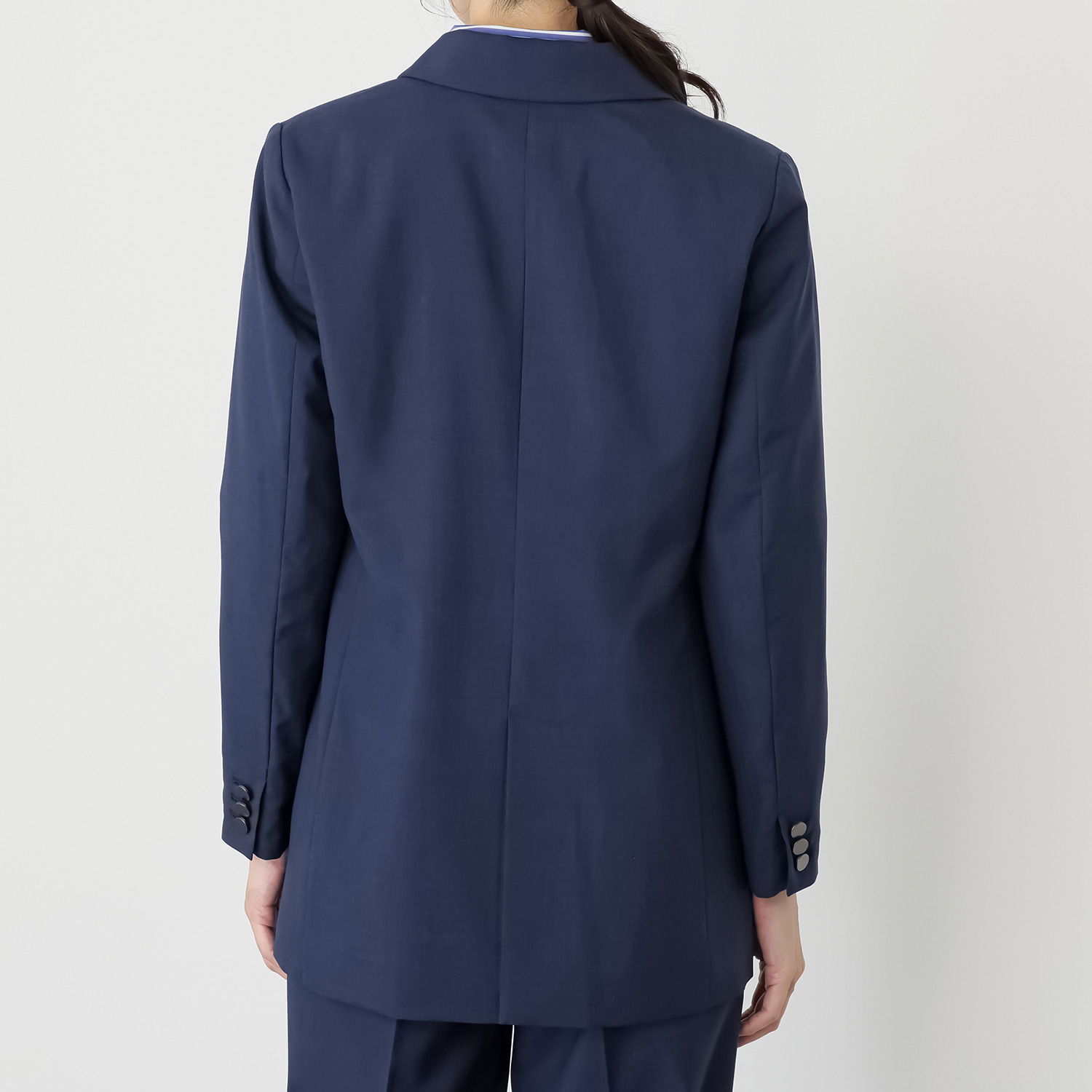 メリオン 上質ウールで仕立てた ピークドラペル ジャケット