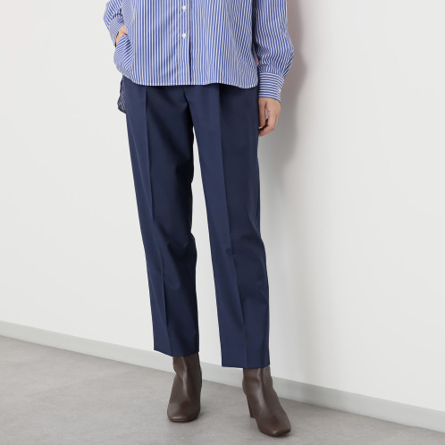 メリオン 上質ウールで仕立てた ツータック テーパードパンツ メリオン 上質ウールで仕立てた ツータック テーパードパンツ