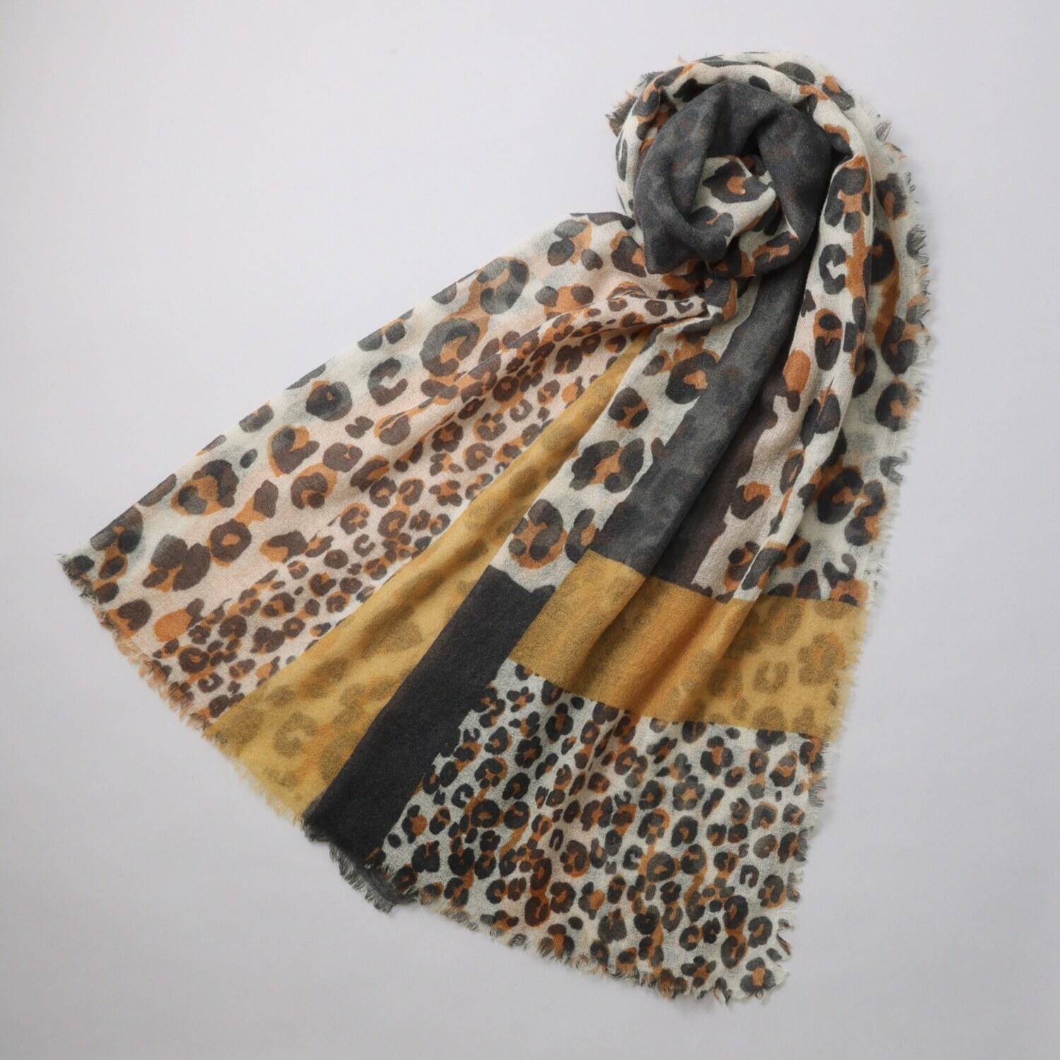 ティエドゥール ふんわりなめらかが進化！ 内モンゴル産 アルバスカシミヤ１００％ ＮＥＷエアリーストール