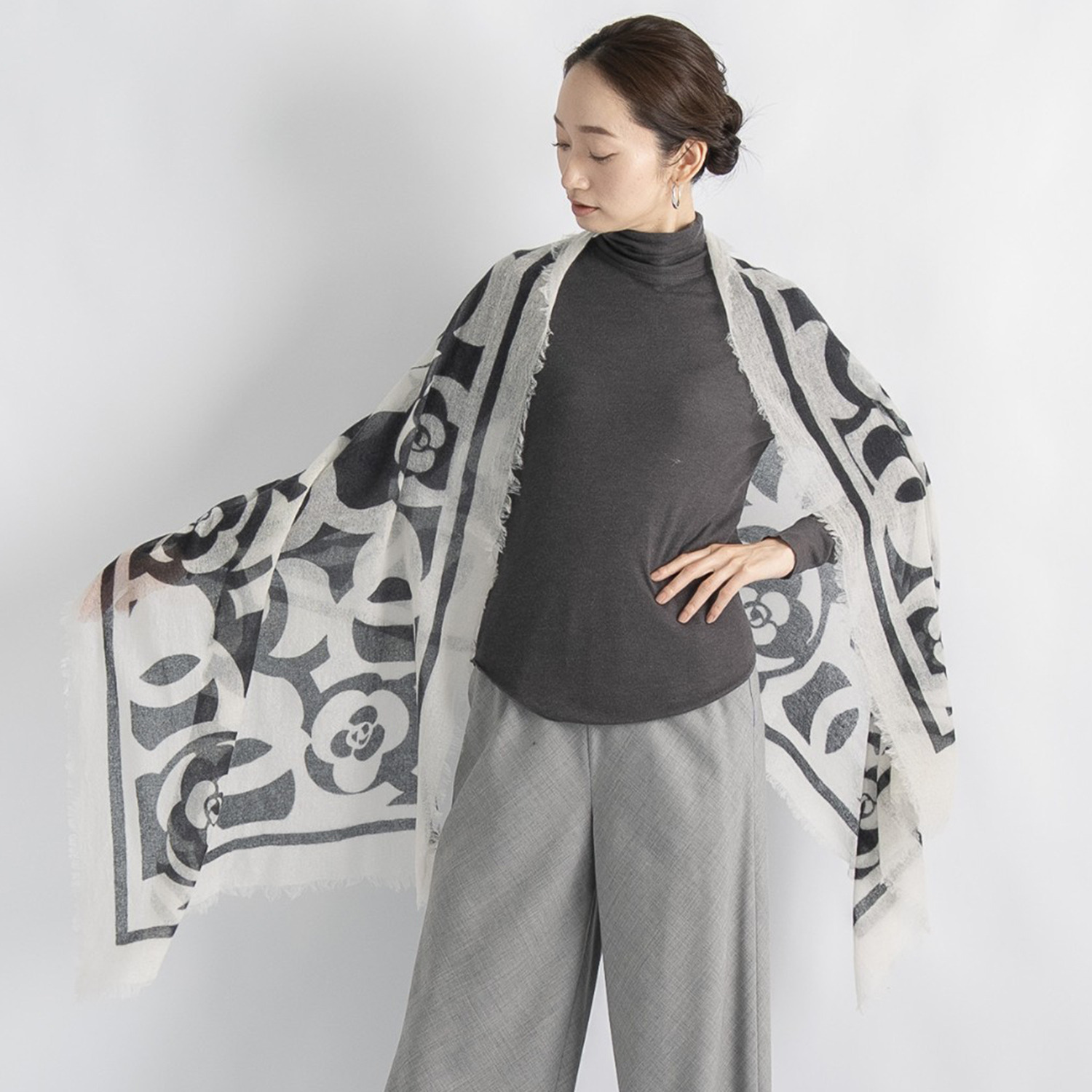 ティエドゥール ふんわりなめらかが進化！ 内モンゴル産 アルバスカシミヤ１００％ ＮＥＷエアリーストール