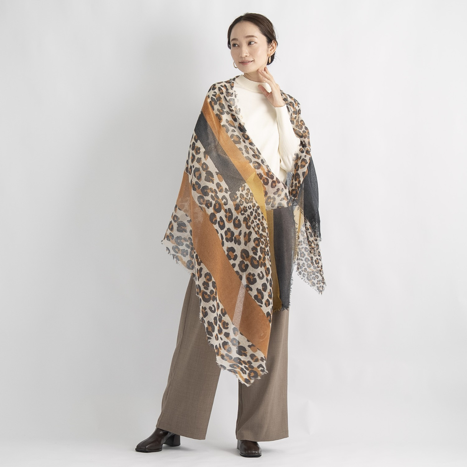 ティエドゥール ふんわりなめらかが進化！ 内モンゴル産 アルバスカシミヤ１００％ ＮＥＷエアリーストール