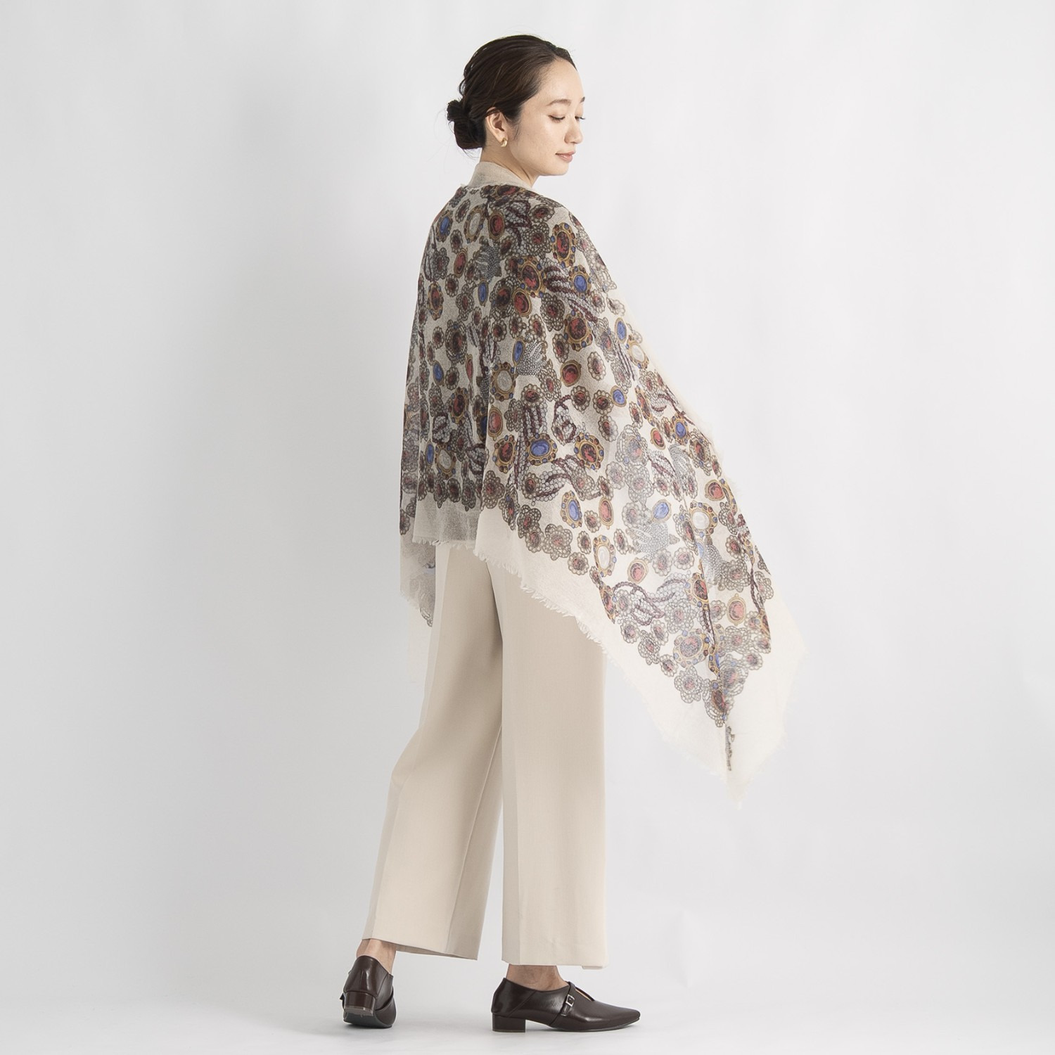 ティエドゥール ふんわりなめらかが進化！ 内モンゴル産 アルバスカシミヤ１００％ ＮＥＷエアリーストール