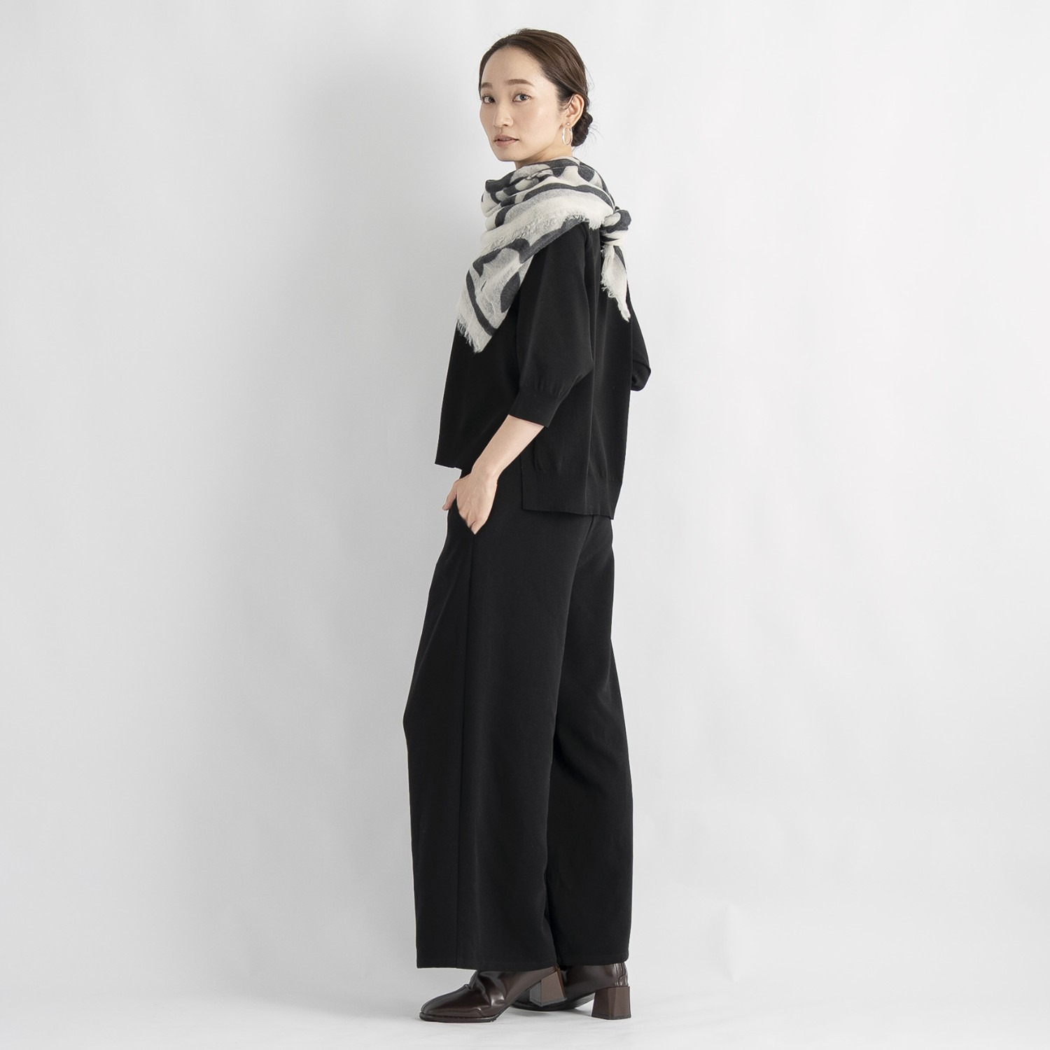 ティエドゥール ふんわりなめらかが進化！ 内モンゴル産 アルバスカシミヤ１００％ ＮＥＷエアリーストール