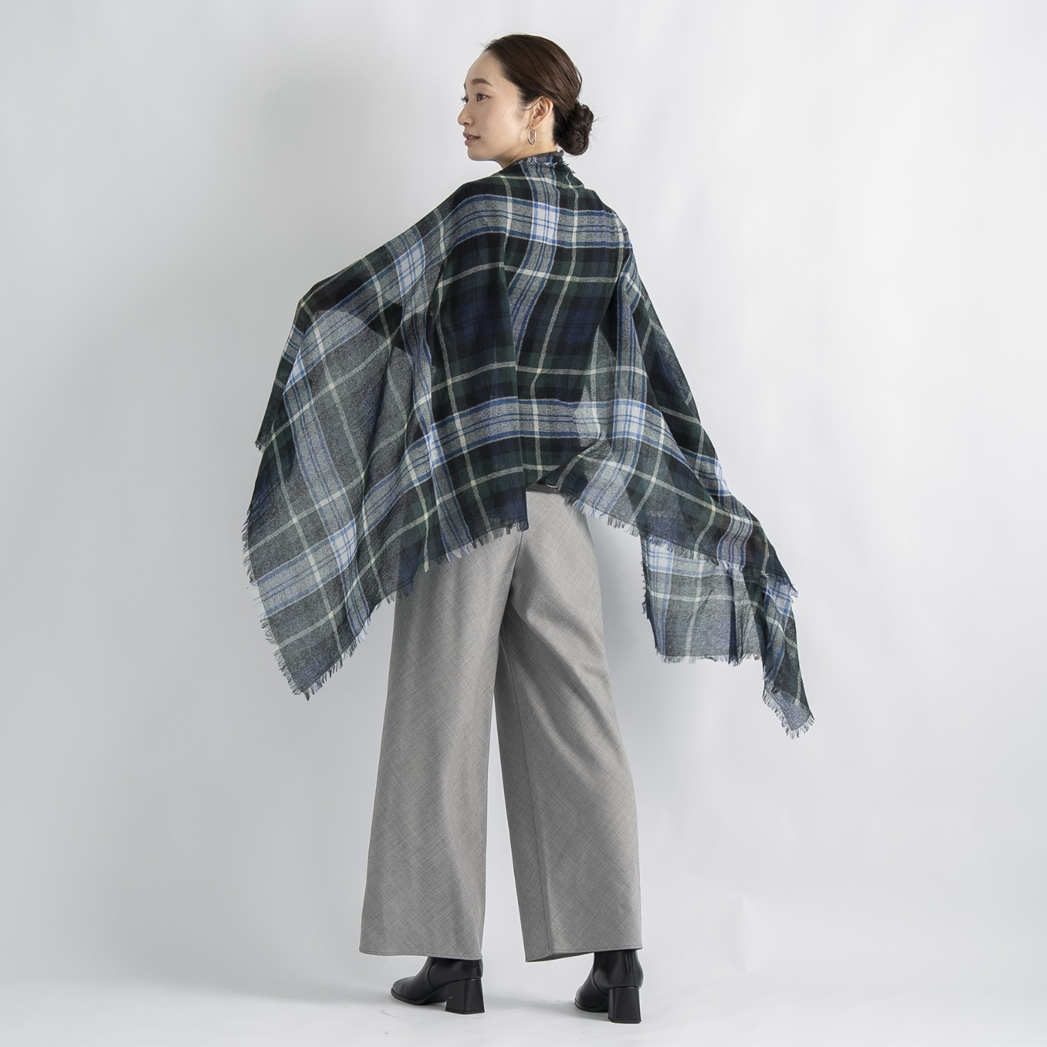 ティエドゥール ふんわりなめらかが進化！ 内モンゴル産 アルバスカシミヤ１００％ ＮＥＷエアリーストール