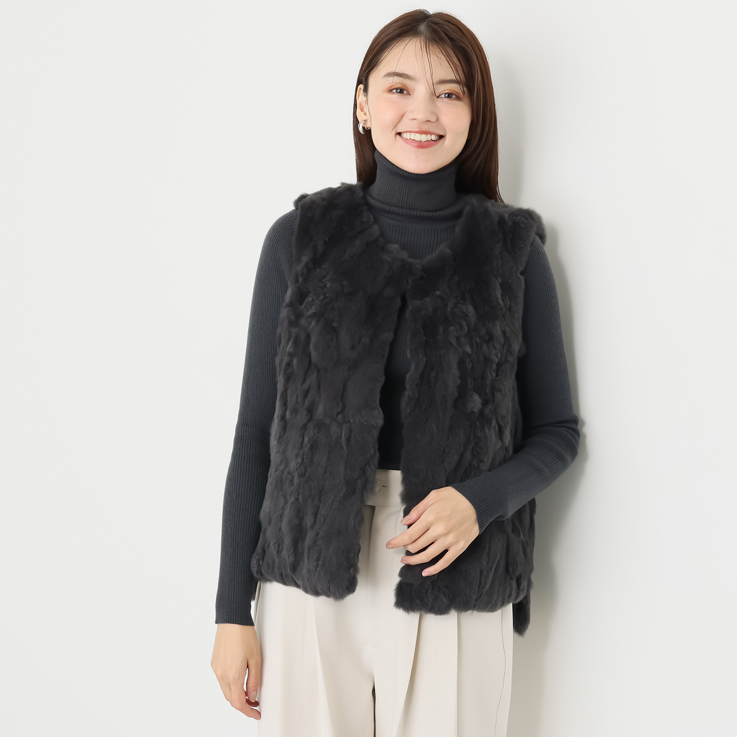 ティエドゥール レッキスラビット サイドスリット入り Ｖネックベスト