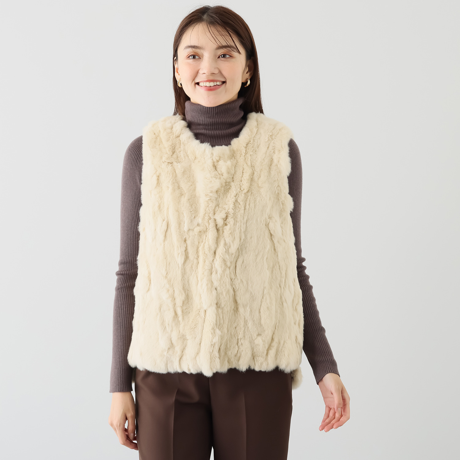 ティエドゥール レッキスラビット サイドスリット入り Ｖネックベスト