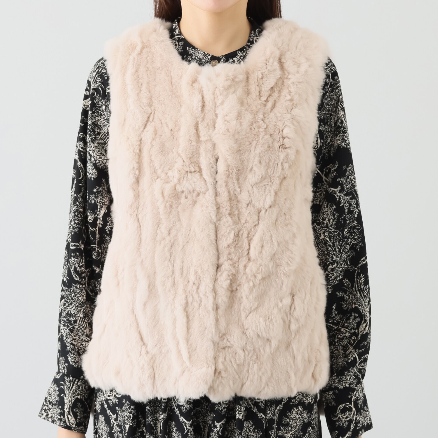 ティエドゥール レッキスラビット サイドスリット入り Ｖネックベスト