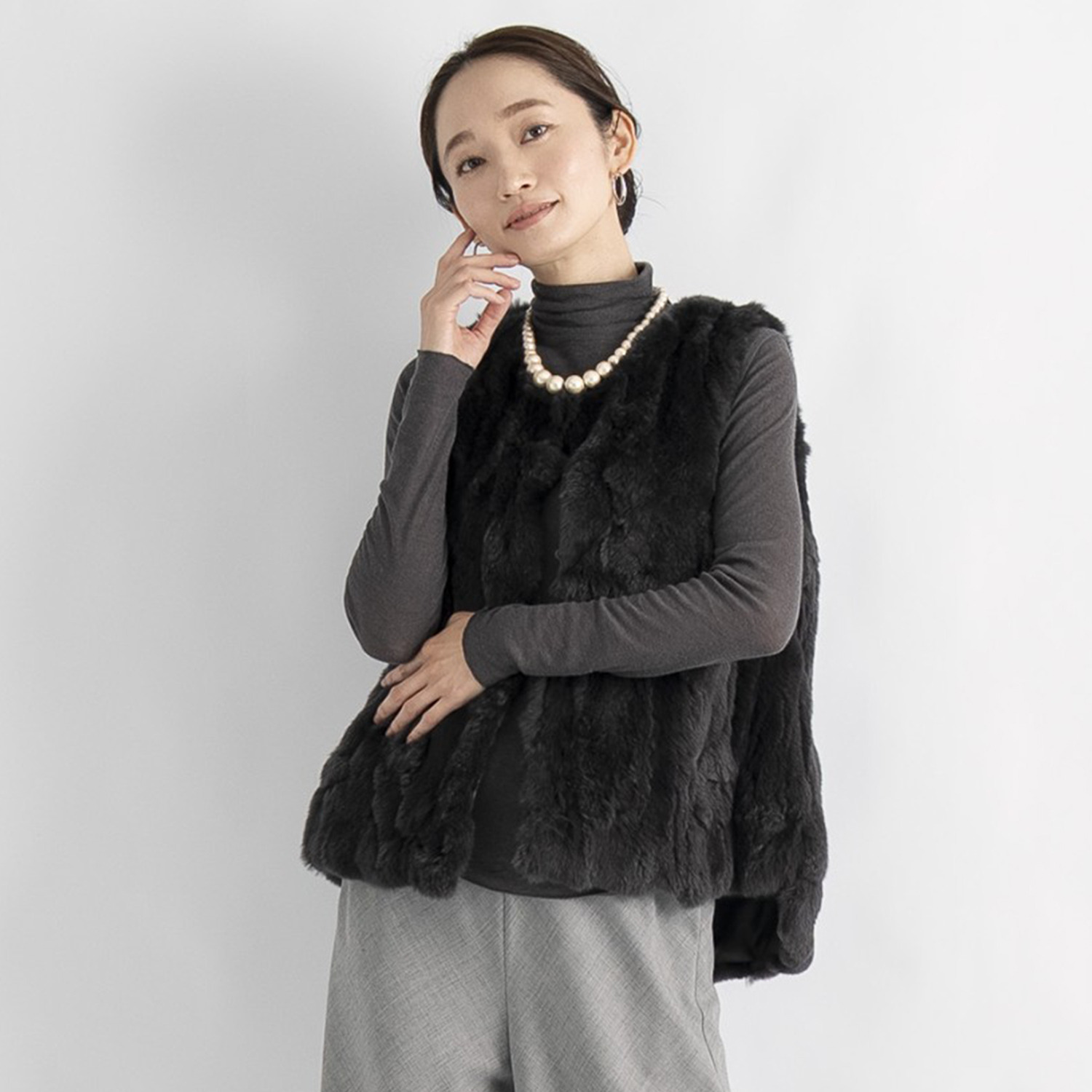 ティエドゥール レッキスラビット サイドスリット入り Ｖネックベスト