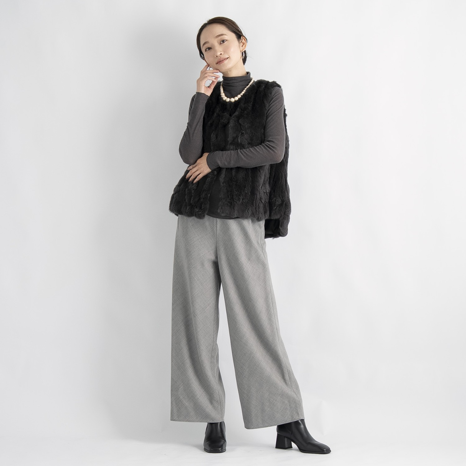 ティエドゥール レッキスラビット サイドスリット入り Ｖネックベスト