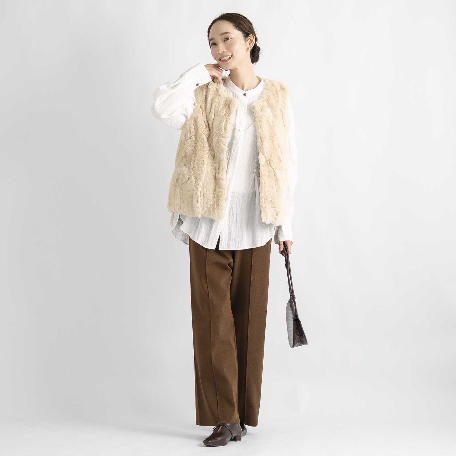 ティエドゥール レッキスラビット サイドスリット入り Ｖネックベスト