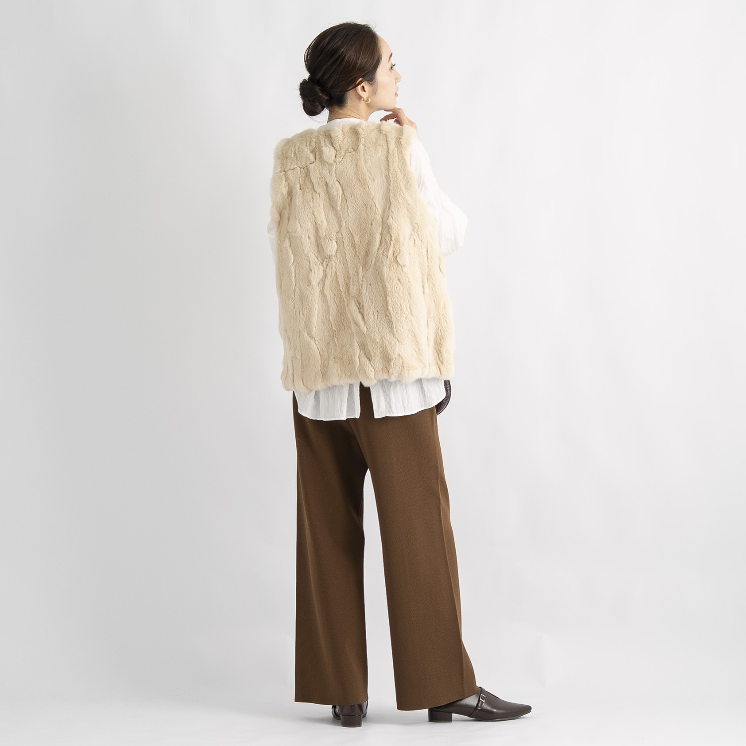 ティエドゥール レッキスラビット サイドスリット入り Ｖネックベスト