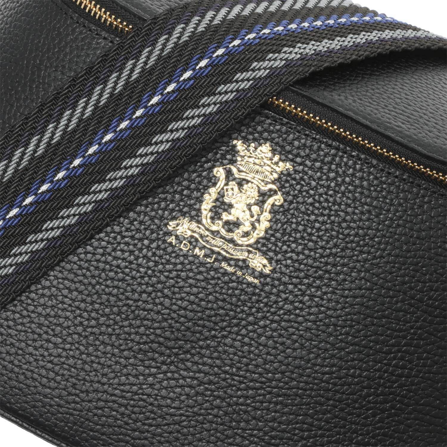 エーディーエムジェイ 牛革シュリンク型押し クロスボディバッグ ＜２０２５＞