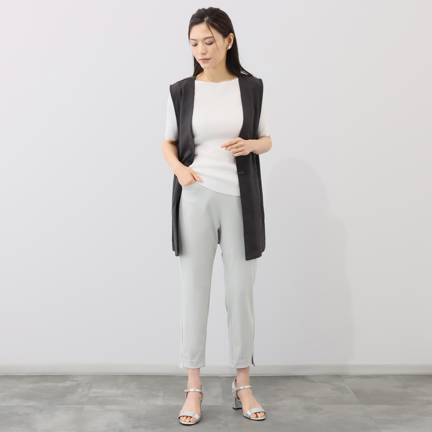 ラ・シュシュ ＵＶカット・接触冷感 吸水速乾 コットン混生地で快適 ３Ｄテーパードパンツ ＜股下６０ｃｍ＞